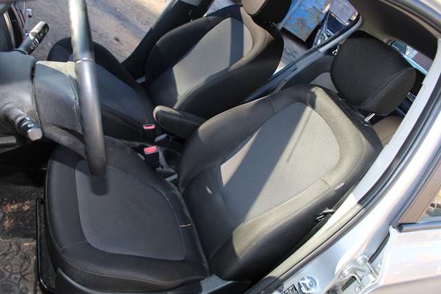 Hyundai i20 2009-2014 (Type I) , Motorkode: G4LA, Girkassekode: