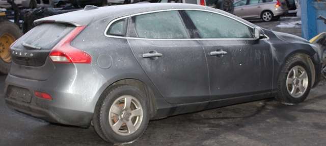Volvo V40 2012-2019 , Motorkode: D 4162 T, Girkassekode: 