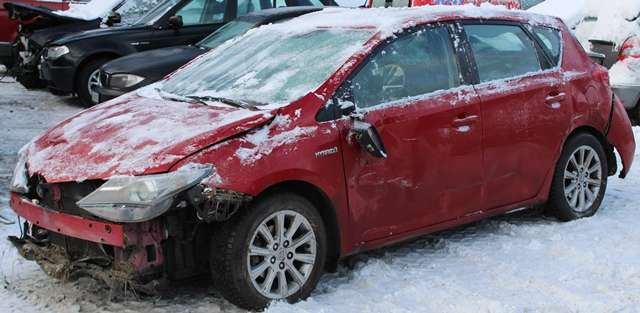 Toyota Auris 2013-2015 (Type II, Fase 1) , Motorkode: 2ZR-FXE, Girkassekode: 