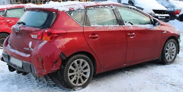 Toyota Auris 2013-2015 (Type II, Fase 1) , Motorkode: 2ZR-FXE, Girkassekode: 