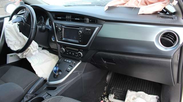 Toyota Auris 2013-2015 (Type II, Fase 1) , Motorkode: 2ZR-FXE, Girkassekode: 