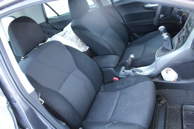 Toyota Auris 2010-2012 (Type I, Fase 2) , Motorkode: 1ND-TV, Girkassekode: 