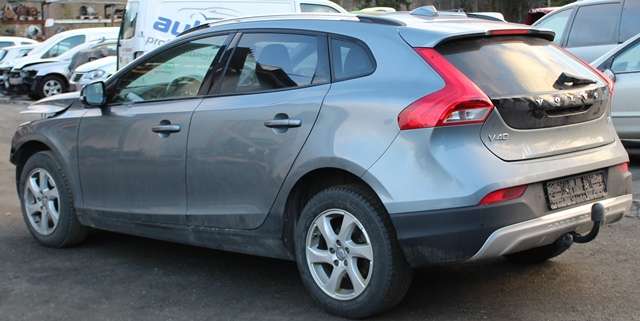 Volvo V40 2012-2019 , Motorkode: D 4162 T, Girkassekode: 