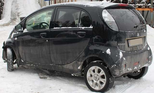 Mitsubishi i-MiEV 2010-->> , Motorkode: Y4F1, Girkassekode: 