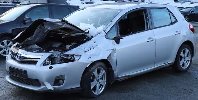 Toyota Auris 2010-2012 (Type I, Fase 2) , Motorkode: 2ZR-FXE, Girkassekode: 
