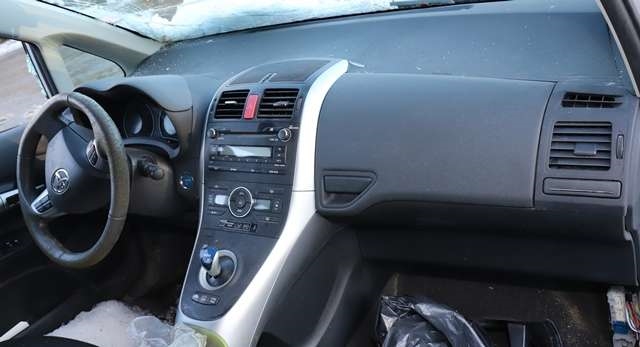 Toyota Auris 2010-2012 (Type I, Fase 2) , Motorkode: 2ZR-FXE, Girkassekode: 