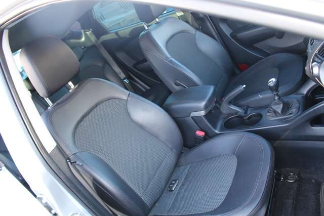 Hyundai Ix35 2010-2015 , Motorkode: D4FD, Girkassekode: 
