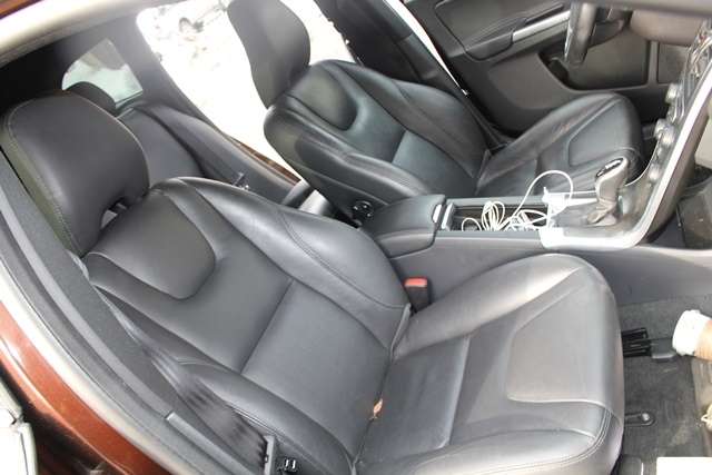 Volvo XC60 2014-2017 (Type I, Fase 2) , Motorkode: D 5244 T17, Girkassekode: 