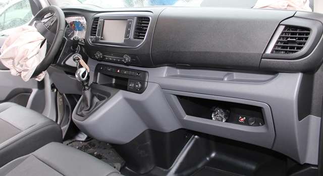Peugeot Expert 2016-->> (Type III) , Motorkode: AHK|122HK, Girkassekode: 