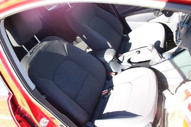 Kia Rio 2011-2017 Type III , Motorkode: G4LA, Girkassekode: 