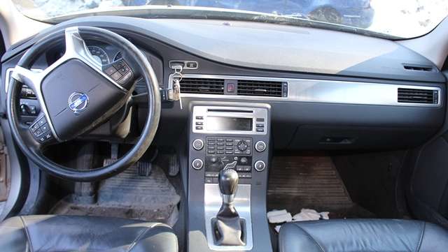 Volvo V70 2007-2013 (Type III, Fase 1) , Motorkode: D 4204 T, Girkassekode: 