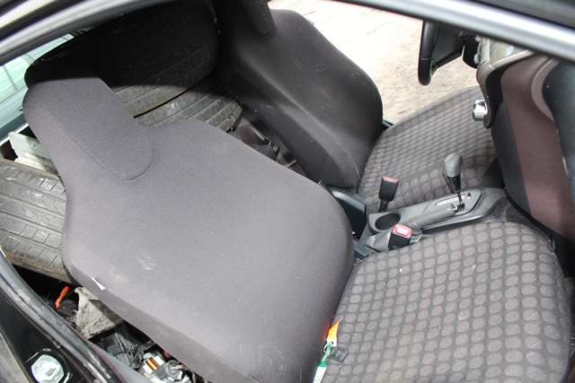 Toyota iQ 2009-2014 , Motorkode: 1KR-FE, Girkassekode: 