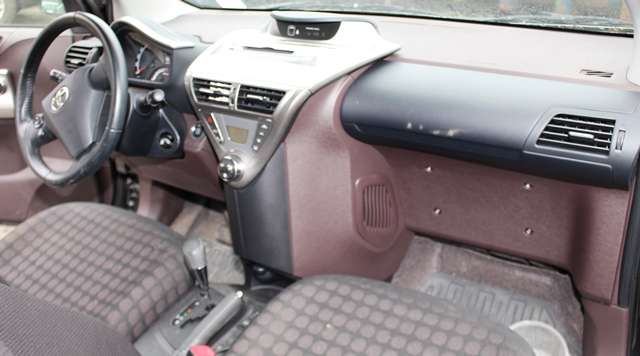 Toyota iQ 2009-2014 , Motorkode: 1KR-FE, Girkassekode: 