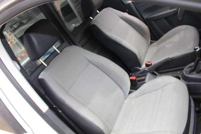 VW Caddy 2010-2015 (Type III, Fase 2) , Motorkode: CAYE, Girkassekode: MLT