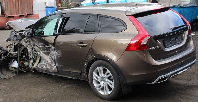 Volvo V60/V60 CC 2013-2018 (Type I, Fase 2) , Motorkode: D 4204 T4, Girkassekode: 