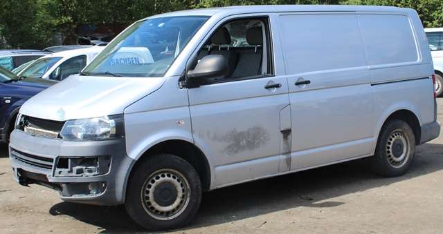 VW Transporter / Caravelle 2009-2015 (Fase 2) (T5) (T5), Motorkode: CAAB, Girkassekode: LRS