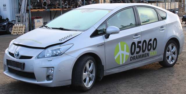 Toyota Prius 2009-2016 (Type III) (COMBI) (COMBI), Motorkode: 2ZR-FXE, Girkassekode: