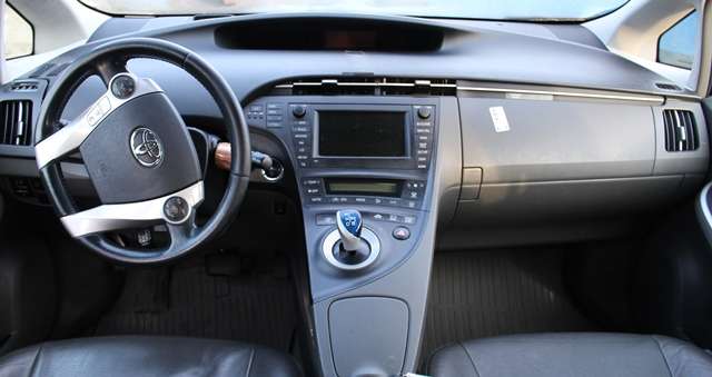 Toyota Prius 2009-2016 (Type III) (COMBI) (COMBI), Motorkode: 2ZR-FXE, Girkassekode: