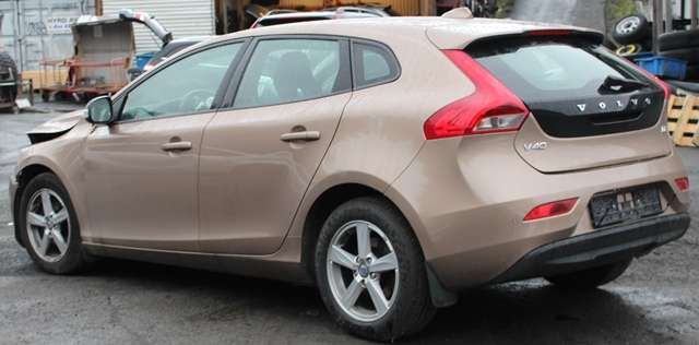 Volvo V40 2012-2019 , Motorkode: D 4162 T, Girkassekode: 