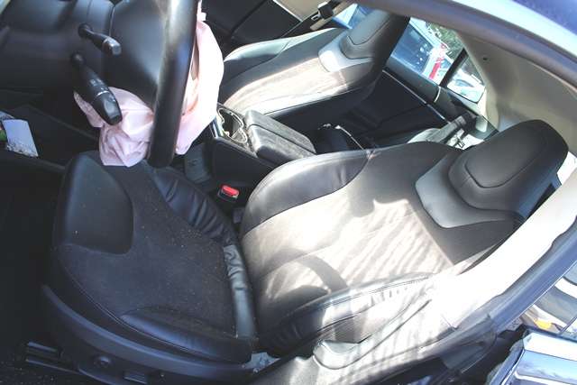 Tesla Model S 2013-2016 (Fase 1) , Motorkode: L1S, Girkassekode: 