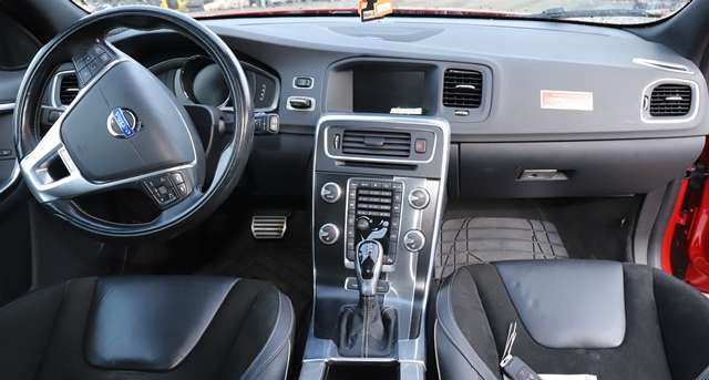 Volvo V60/V60 CC 2013-2018 (Type I, Fase 2) , Motorkode: D82PHEV, Girkassekode: 