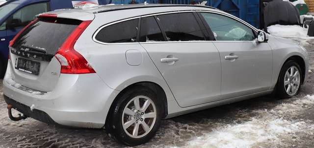 Volvo V60 2010-2013 (Type I, Fase 1) , Motorkode: D 4162 T, Girkassekode: 