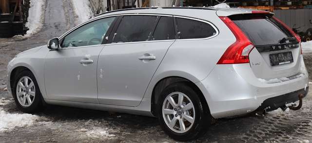 Volvo V60 2010-2013 (Type I, Fase 1) , Motorkode: D 4162 T, Girkassekode: 