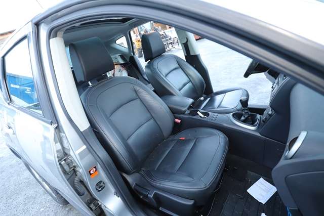 Nissan Qashqai 2007-2010 (Type I, Fase 1) , Motorkode: K9K 2, Girkassekode: 7701 700545