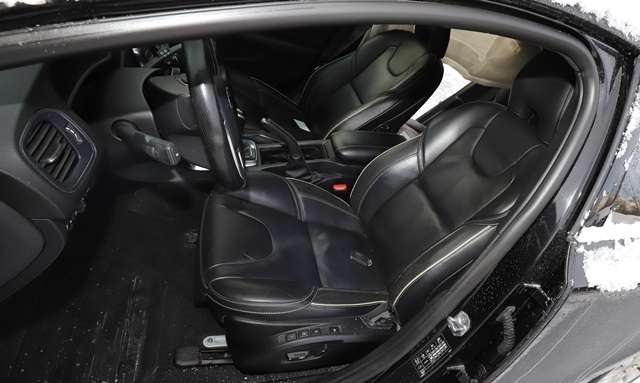 Volvo V40 2012-2019 , Motorkode: D 4204 T8, Girkassekode: 