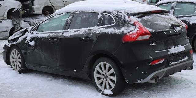 Volvo V40 2012-2019 , Motorkode: D 4204 T8, Girkassekode: 
