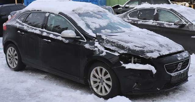 Volvo V40 2012-2019 , Motorkode: D 4204 T8, Girkassekode: 