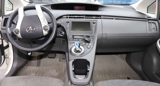 Toyota Prius 2009-2016 (Type III) (COMBI) (COMBI), Motorkode: 2ZR-FXE, Girkassekode:
