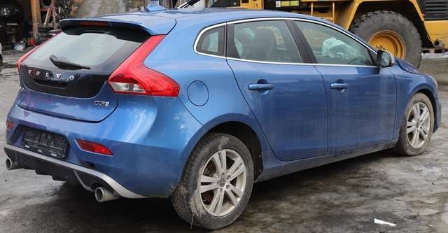 Volvo V40 2012-2019 , Motorkode: D 4204 T9, Girkassekode: 