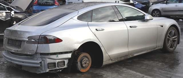 Tesla Model S 2016-2021 (Fase 2) , Motorkode: L2S, Girkassekode: 