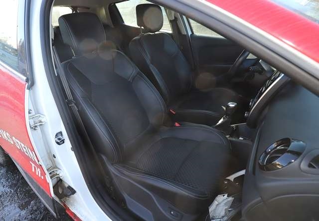 Renault Clio 2016-2019 (Type IV, Fase 2) , Motorkode: H4B 400, Girkassekode: 