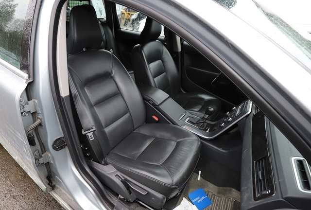 Volvo V70 2007-2013 (Type III, Fase 1) , Motorkode: D 4164 T, Girkassekode: 