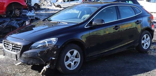 Volvo V40 2012-2019 , Motorkode: D 4162 T, Girkassekode: 