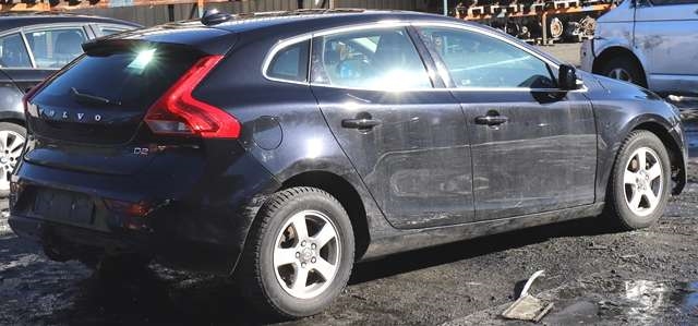 Volvo V40 2012-2019 , Motorkode: D 4162 T, Girkassekode: 