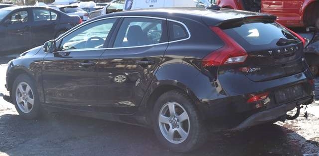 Volvo V40 2012-2019 , Motorkode: D 4162 T, Girkassekode: 