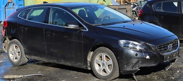 Volvo V40 2012-2019 , Motorkode: D 4162 T, Girkassekode: 
