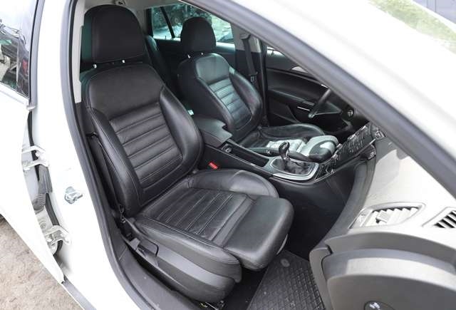 Opel Insignia A 2009-2014 , Motorkode: A20DTH, Girkassekode: