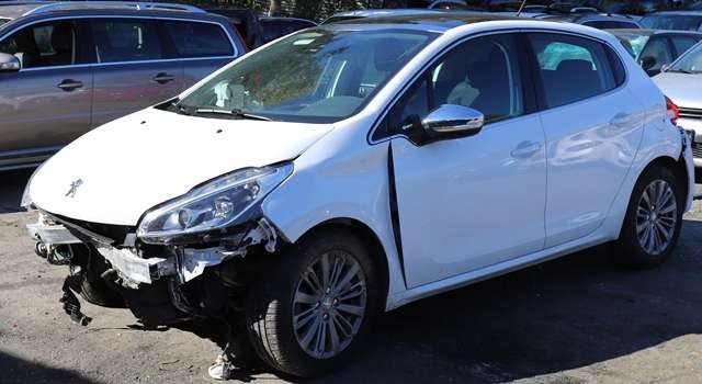 Peugeot 208 2012-2019 (Type I) , Motorkode: HMZ, Girkassekode: 