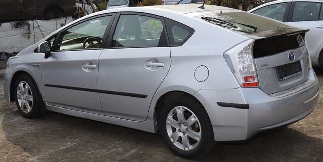 Toyota Prius 2009-2016 (Type III) (COMBI) (COMBI), Motorkode: 2ZR-FXE, Girkassekode: 