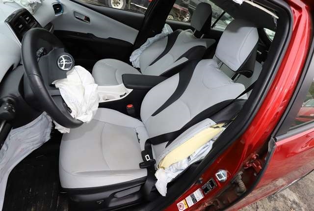 Toyota Prius 2016-2023 (Type IV) (combi) (combi), Motorkode: 2ZR-FXE, Girkassekode: 