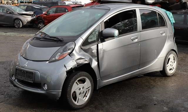 Mitsubishi i-MiEV 2010-->> , Motorkode: Y4F1, Girkassekode: 