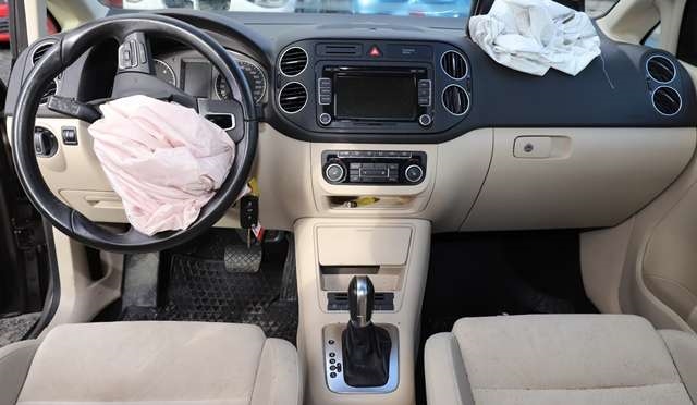 VW Golf, Plus/Cross 2009-2013 (Fase 2) , Motorkode: CAYC, Girkassekode: NQE