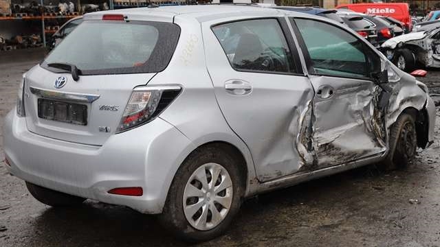 Toyota Yaris 2012-2014 (Type III, Fase 1) , Motorkode: 1NZ-FXE, Girkassekode: 