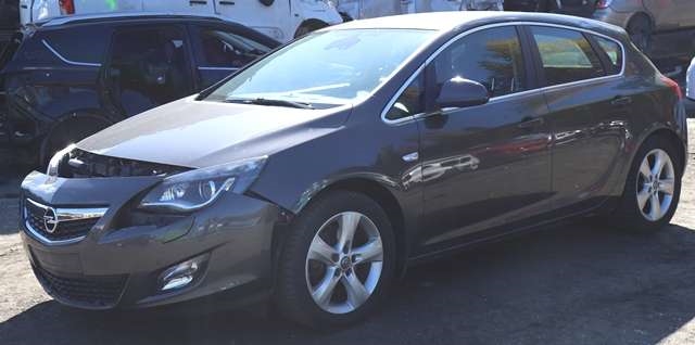Opel Astra J 2010-2015 , Motorkode: A17DTR, Girkassekode: 