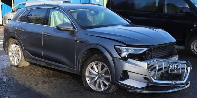 Audi e-tron 2018-->> , Motorkode: ELEKTRISK, Girkassekode: 