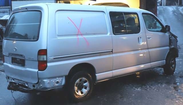 Toyota Hiace 2007-2012 (Fase 3) , Motorkode: 2KD-FTV, Girkassekode: 